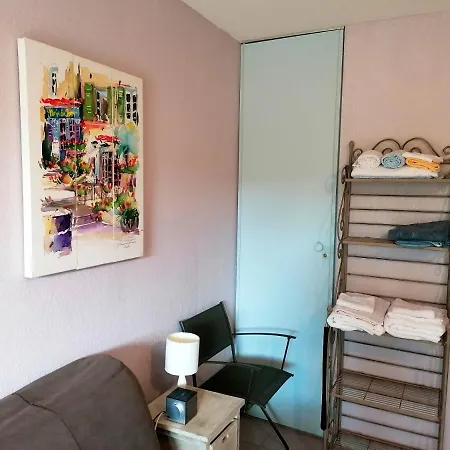 Studio Avec Piscine Partagee Et Jardin Amenage A Raphael A 5 Km De La Plage Appartement