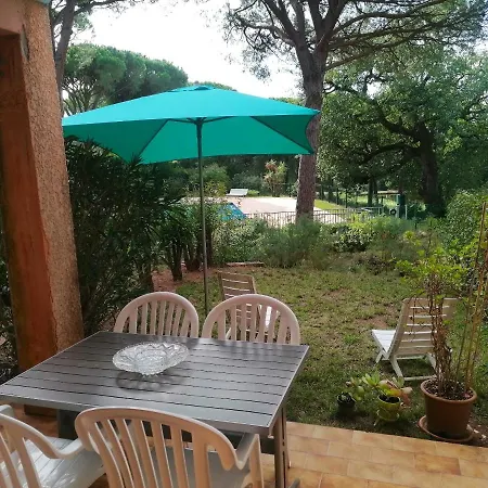 Studio Avec Piscine Partagee Et Jardin Amenage A Raphael A 5 Km De La Plage Appartement *